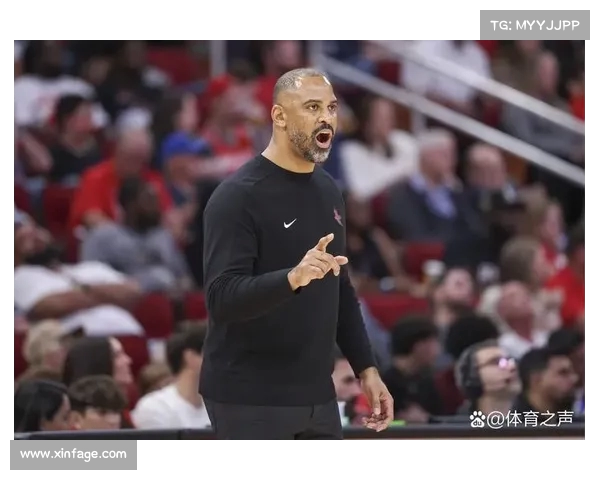 NBA场边摄影艺术揭秘 捕捉瞬间激情与赛场背后的故事 NBA场边摄影艺术揭秘 捕捉瞬间激情与赛场背后的故事